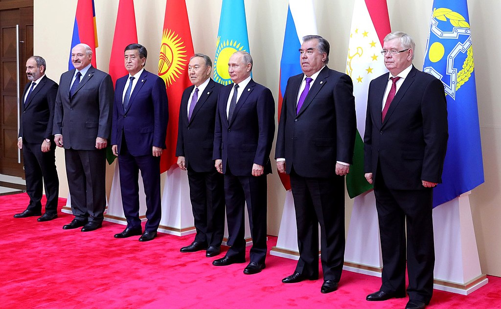 A CSTO Summit in 2018 with the leaders of each country posing for a photograph (Kremlin.ru, CC BY 4.0 , via Wikimedia Commons). Source: https://commons.wikimedia.org/wiki/File:CSTO_Summit_03.jpg