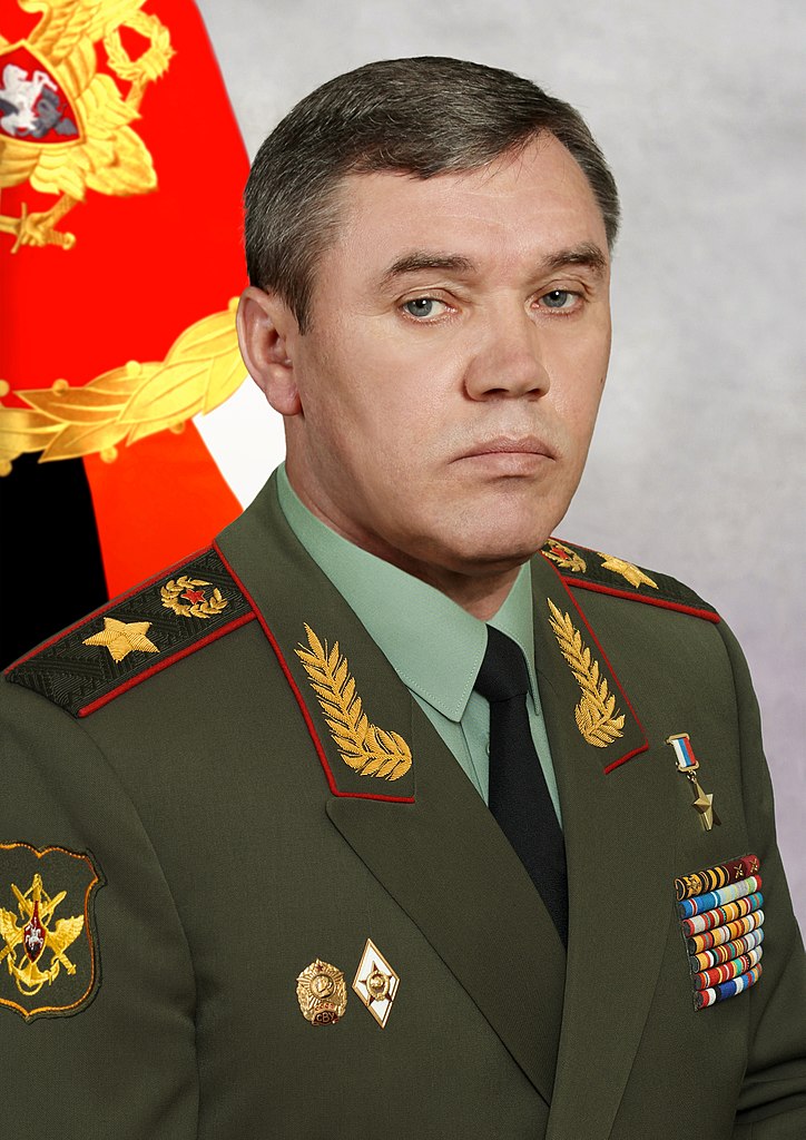 Chief of the General Staff of the Armed Forces of the Russian Federation, First Deputy Minister of Defence of the Russian Federation, General of the Army Valeriy Gerasimov (Mil.ru, CC BY 4.0 , via Wikimedia Commons). Source: https://commons.wikimedia.org/wiki/File:Valery_Gerasimov_official_photo_version_2017-07-11.jpg