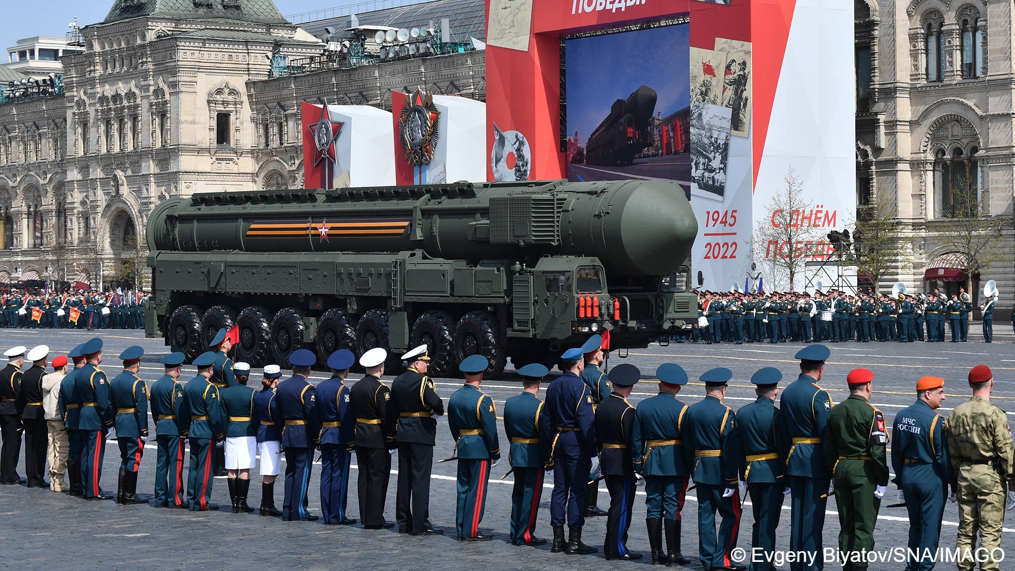 Russian weapons and troops on display at the Russian Victory Day Parade (TASS via DW News). Source: https://twitter.com/dwnews/status/1523032923477262336