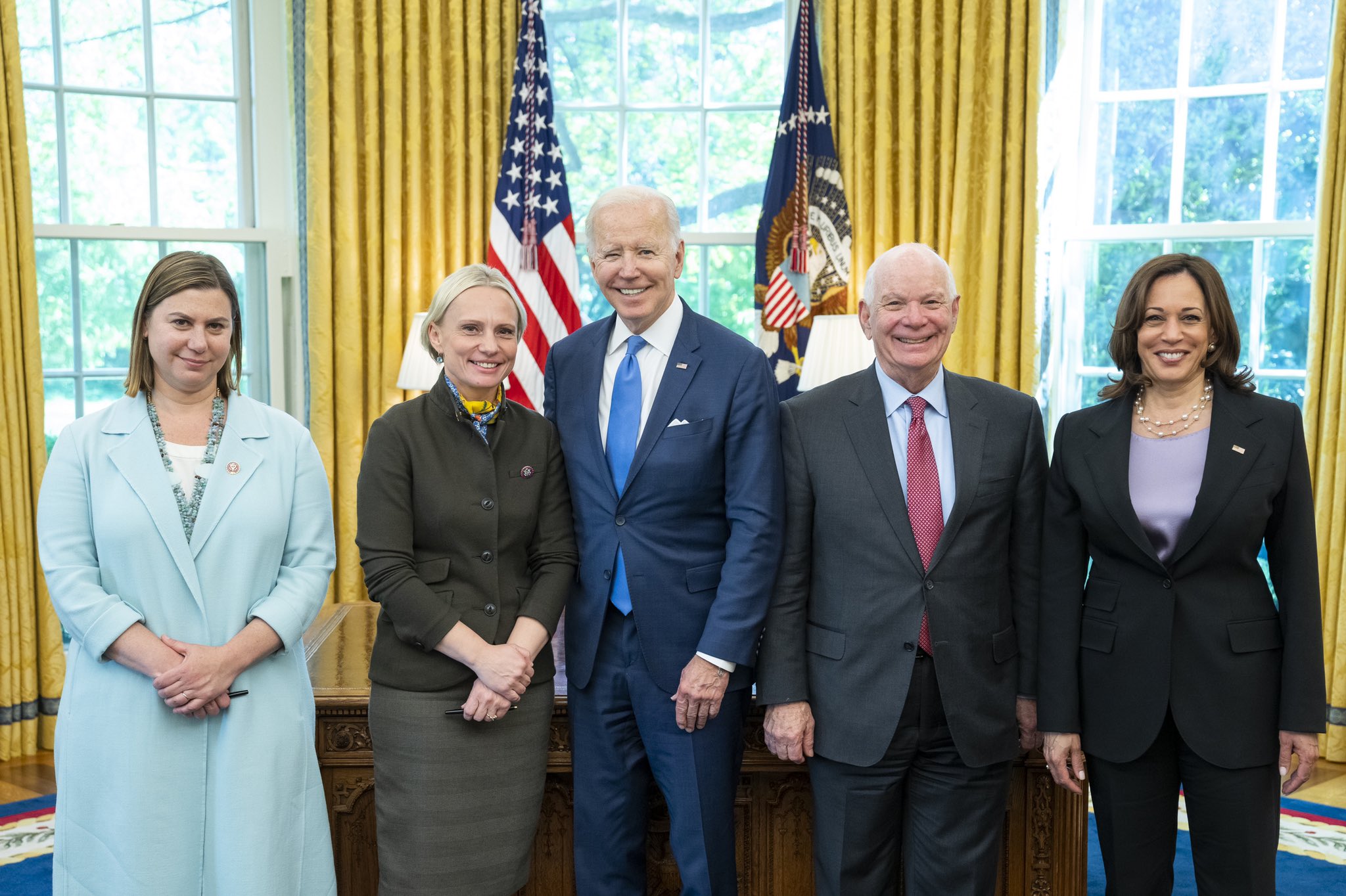 From left to right: Michigan Democrat Rep. Elissa Slotkin, Indiana Republican Rep. Victoria Spartz, President Biden, Maryland Democrat Sen. Ben Cardin, and VP Kamala Harris (Rep. Victoria Spartz Twitter). Source: https://twitter.com/RepSpartz/status/1523782539785441280
