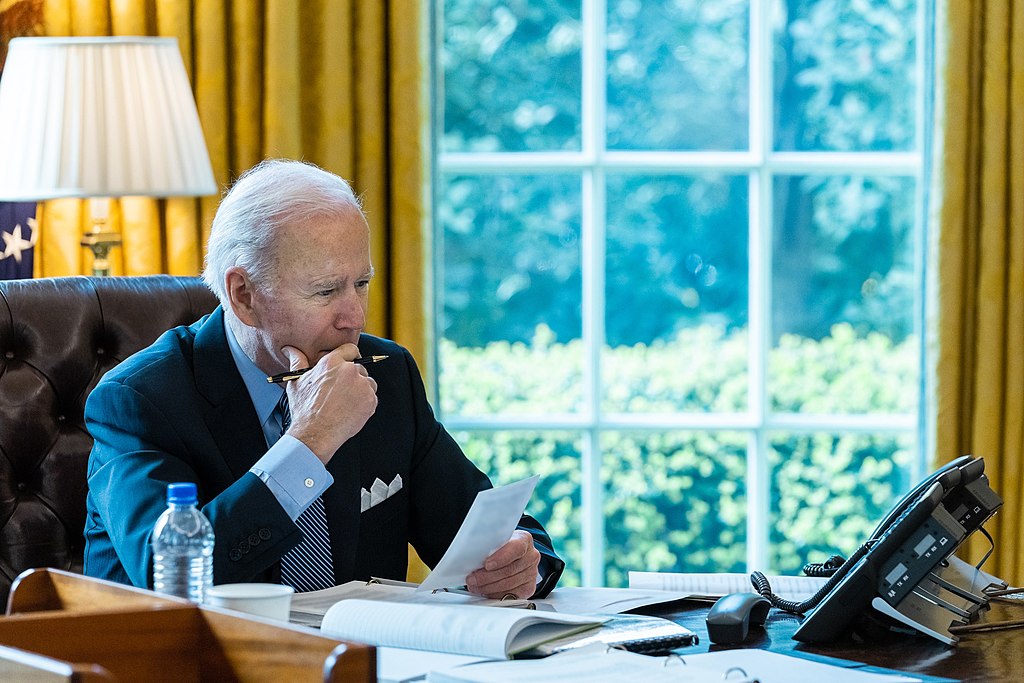 President Biden during a phone call with Ukrainian President Volodymyr Zelensky (The White House, Public domain, via Wikimedia Commons). Source: https://commons.wikimedia.org/wiki/File:President_Joe_Biden_speaks_with_Ukrainian_President_Volodymyr_Zelenskyy.jpg