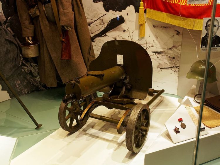 100-Year-Old M1910 Maxim Machine Gun used by Ukrainian Forces