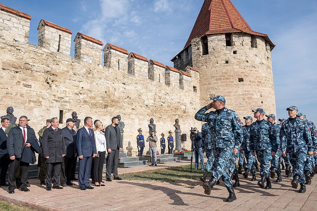 Transnistrian Army at Bender Fortres with their leader and "President" of the breakaway region Vadim Krasnoselsky (President.gospmr.org, CC BY 4.0 <https://creativecommons.org/licenses/by/4.0>, via Wikimedia Commons). Source: https://commons.wikimedia.org/wiki/File:Transnistrian_Army_Bender_Fortress.jpg