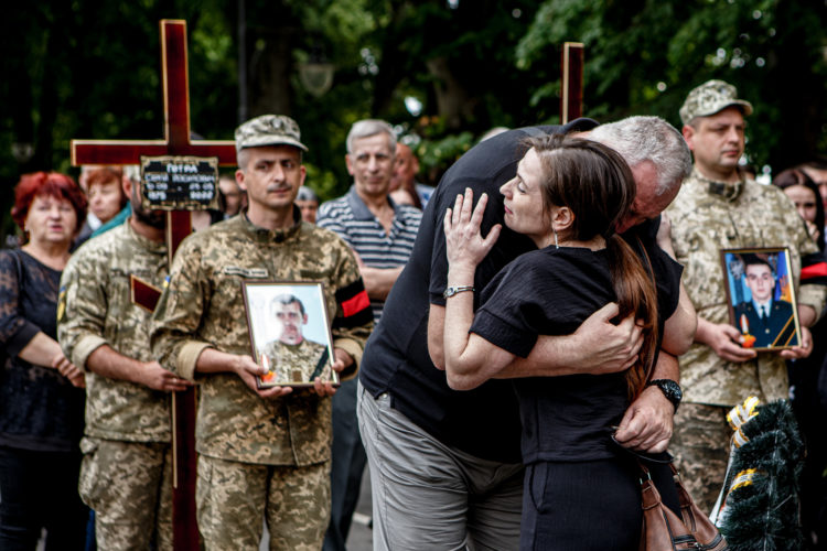 100 Days in the Meat Grinder: A Look at Ukrainian and Russian Casualties So Far