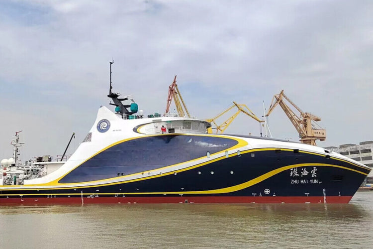 China Launches AI-operated Mothership ‘Zhu Hai Yun’ for Drones, Submersibles, and Boats