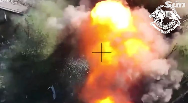 Watch Ukrainian Special Forces Destroy A Key Bridge in Donetsk