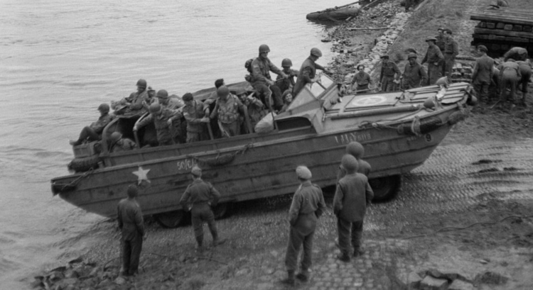 DUKW (Duplex Universal Karrier, Wheeled),The Ingenious Amphibious Vehicle