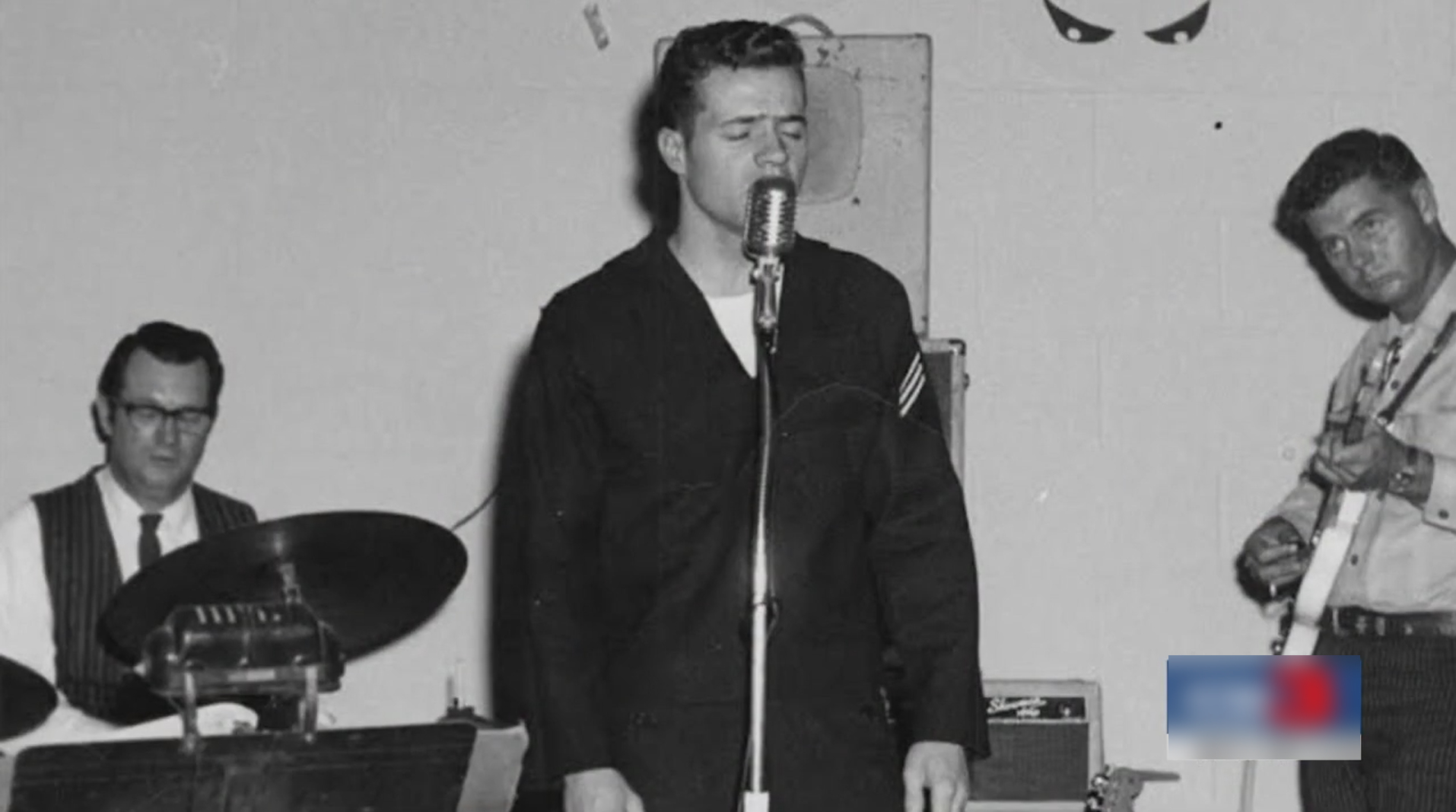 A young Navy singing during R&R in Vietnam