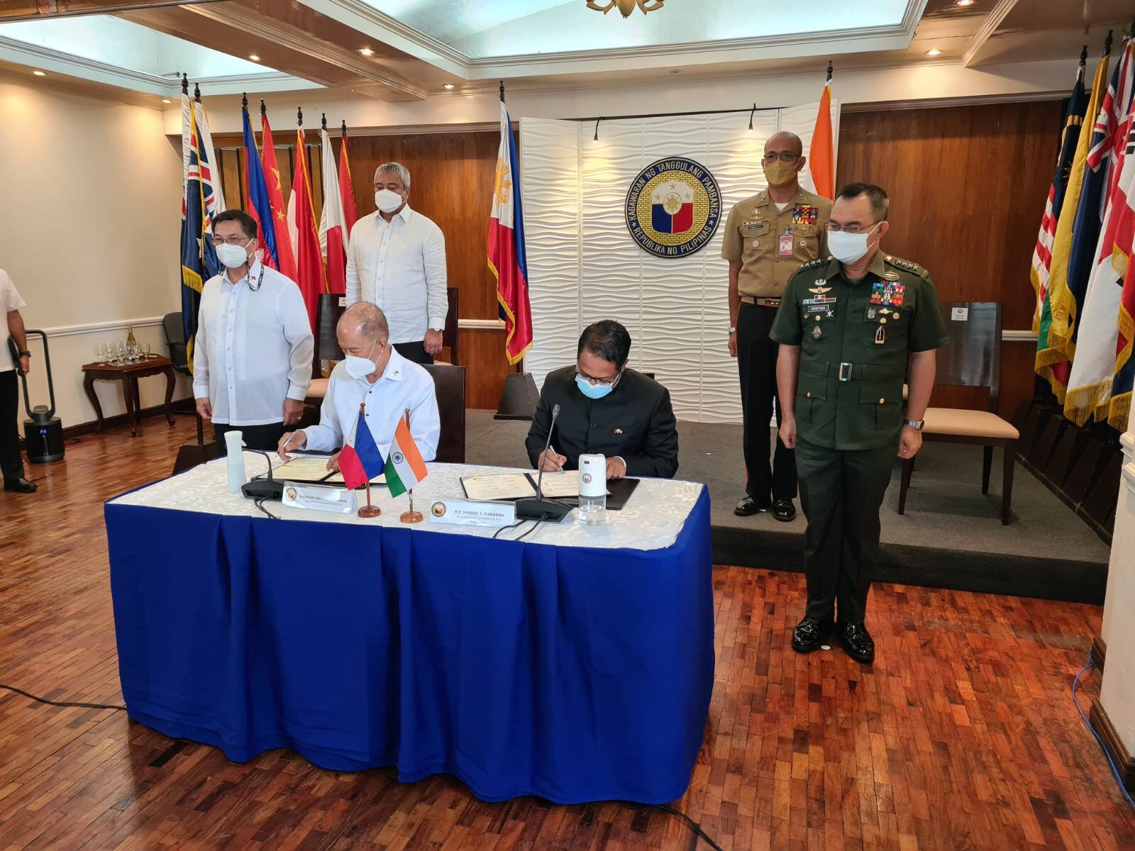 Philippines-India Arms Deal Signing
