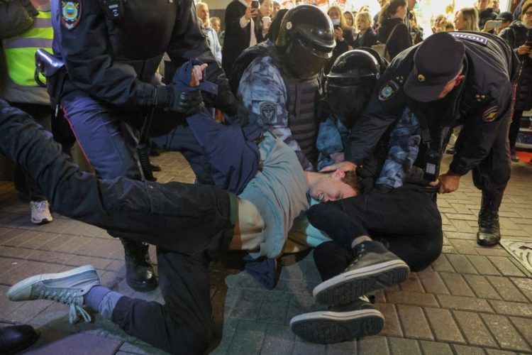 Russian Mobilization: Memes and Videos That Show How Russians Reacted With the Announcement