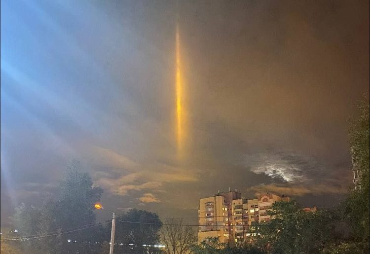 Watch: Cryptic Light Pillars Cover Belgorod Last Night, as Residents Fear Ukrainians ‘Are Already Here’