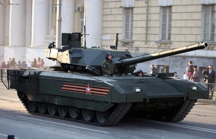 Watch: Russian Elite Tank T-14 Armata With Russian Troops, Did Putin Order Another Deployment?