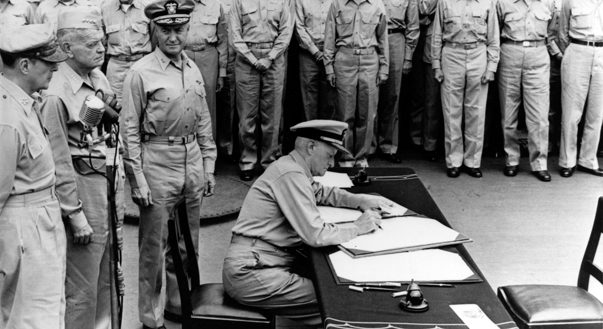 Japan surrenders to US