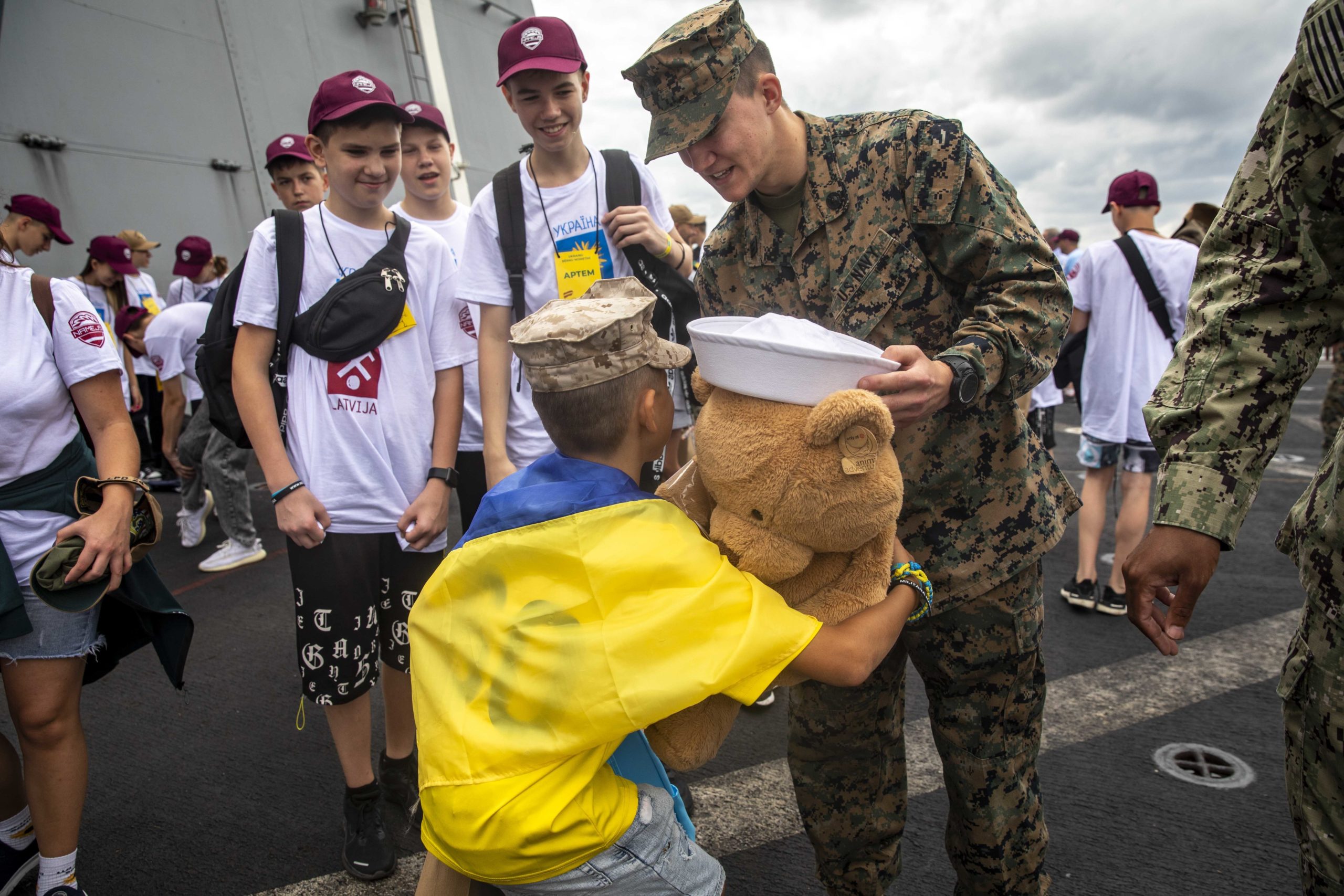 Children of Ukraine visit USS Arlington