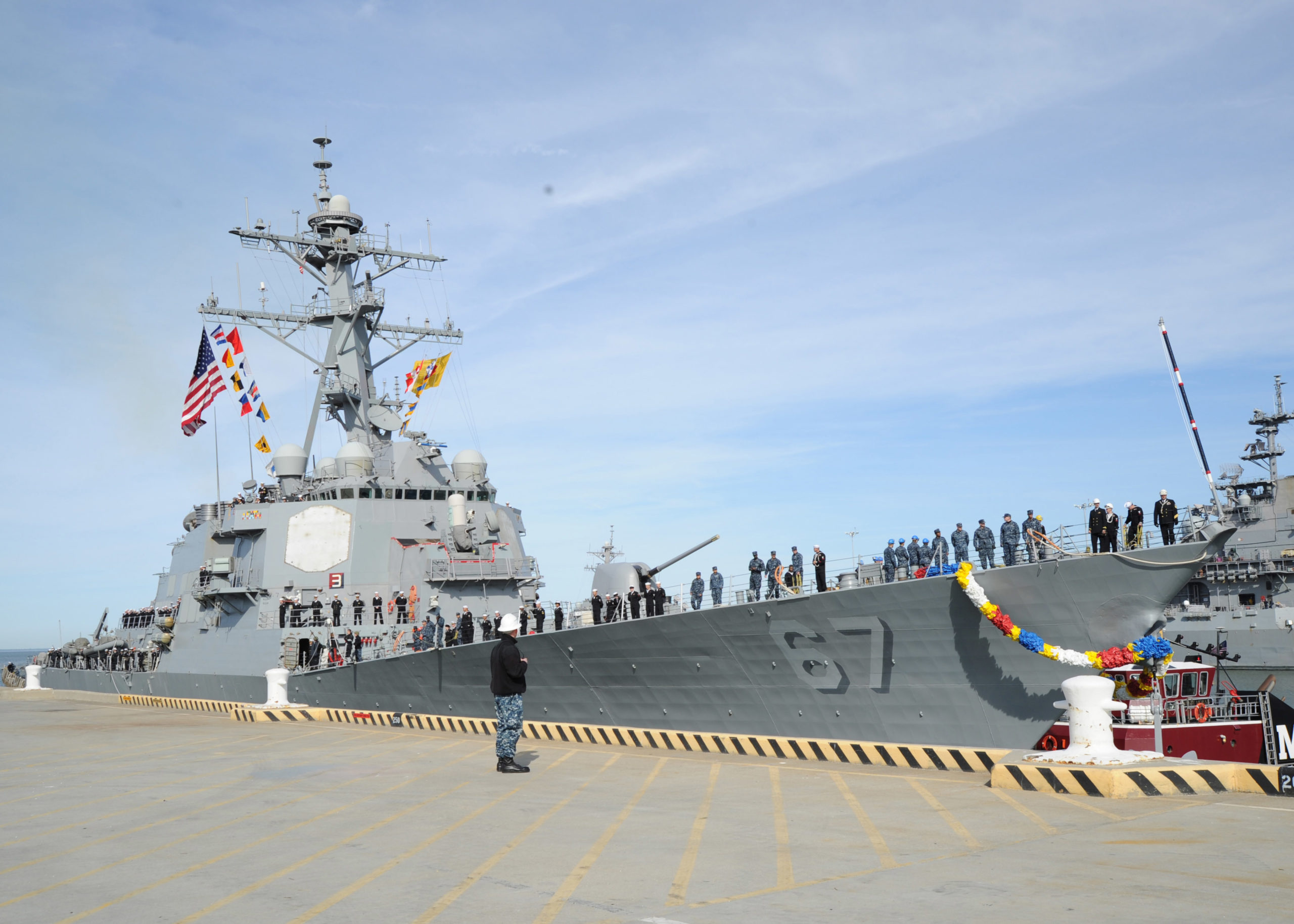 Arleigh Burke-class destroyer DDG 67
