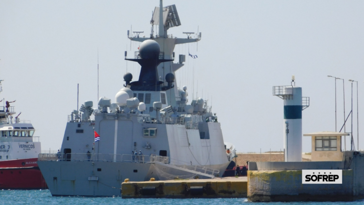 Chinese Coastguard Vessel Shines ‘Laser Light’ Against a Philippine Ship, Temporarily Blinding Crew