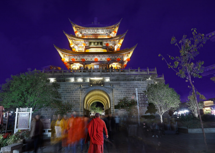 China Vows Not to Sell Arms to Both Ukraine and Russia