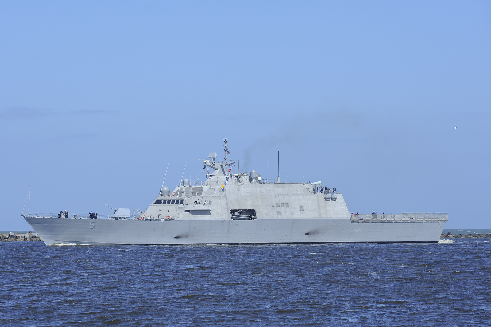 USS Milwaukee (LCS 5) arrives in Mayport, Fla.