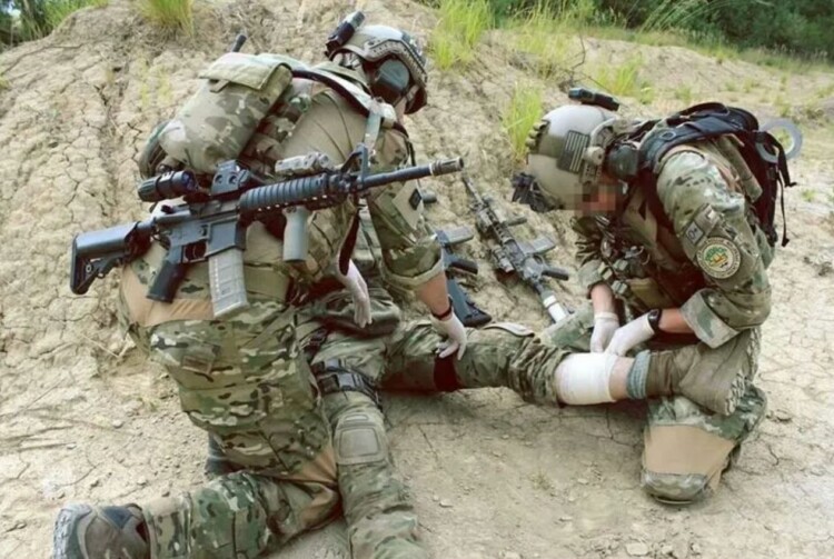 SOF Pic of the Day: Green Feet-US Air Force Pararescue Jumpers At Work