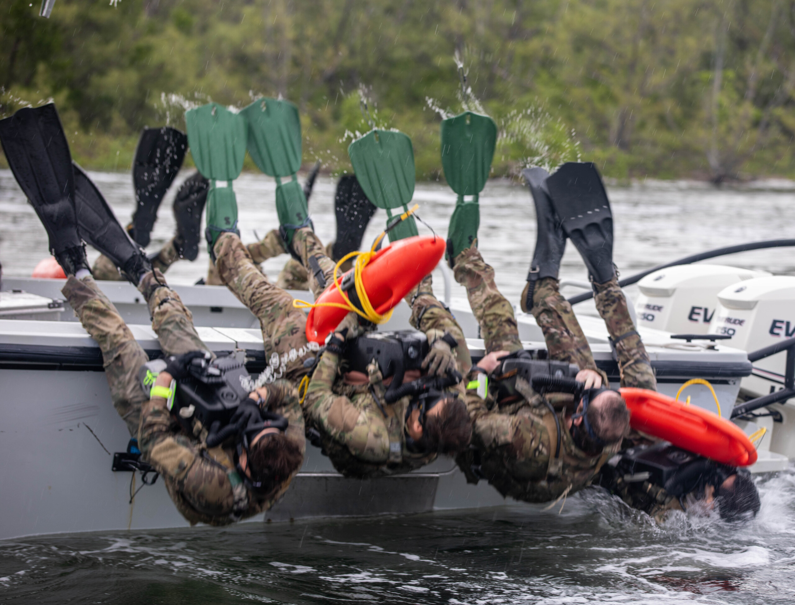 The Evolution of US Combat Diving. Part 4, the DDS. - KINNETIC