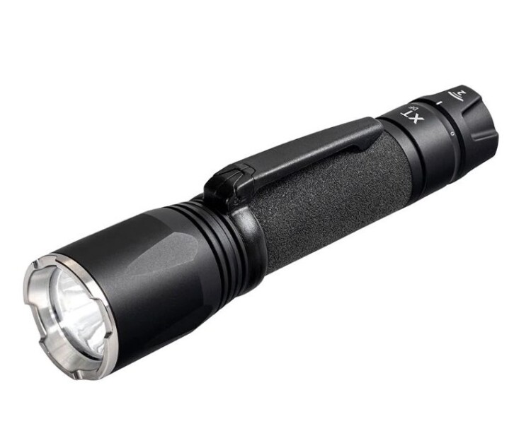 SWAT Officer Reviews the ASP XT DF Flashlight