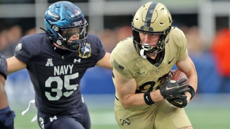 Army Beats Navy 17-11 in Hard Fought Contest