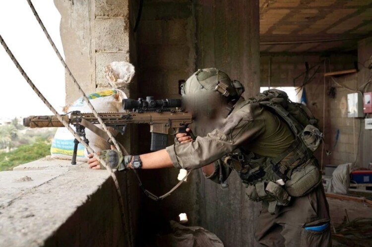SOFREP Pic of the Day: An IDF Soldier Fires a Suppressed Barrett REC10 in Gaza