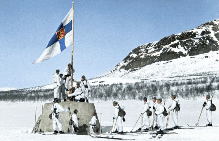 SOFREP Pic of the Day: Finnish Troops Raise the Flag Marking the End of World War II