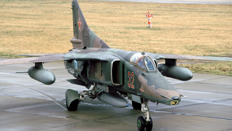 US Acquires Soviet-Era Aircraft From Kazakhstan in Move Shrouded in Secrecy