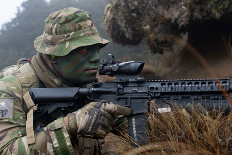 SOFREP Pic of the Day: A New Zealand Soldier and His MARS-L Rifle