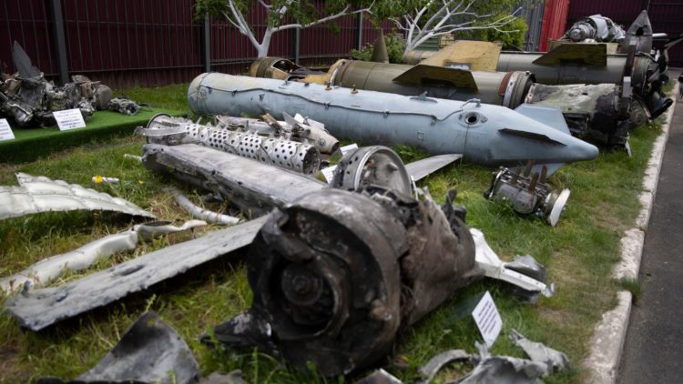 Ukraine Uses Cheap Sensors Against Russian Drone Waves