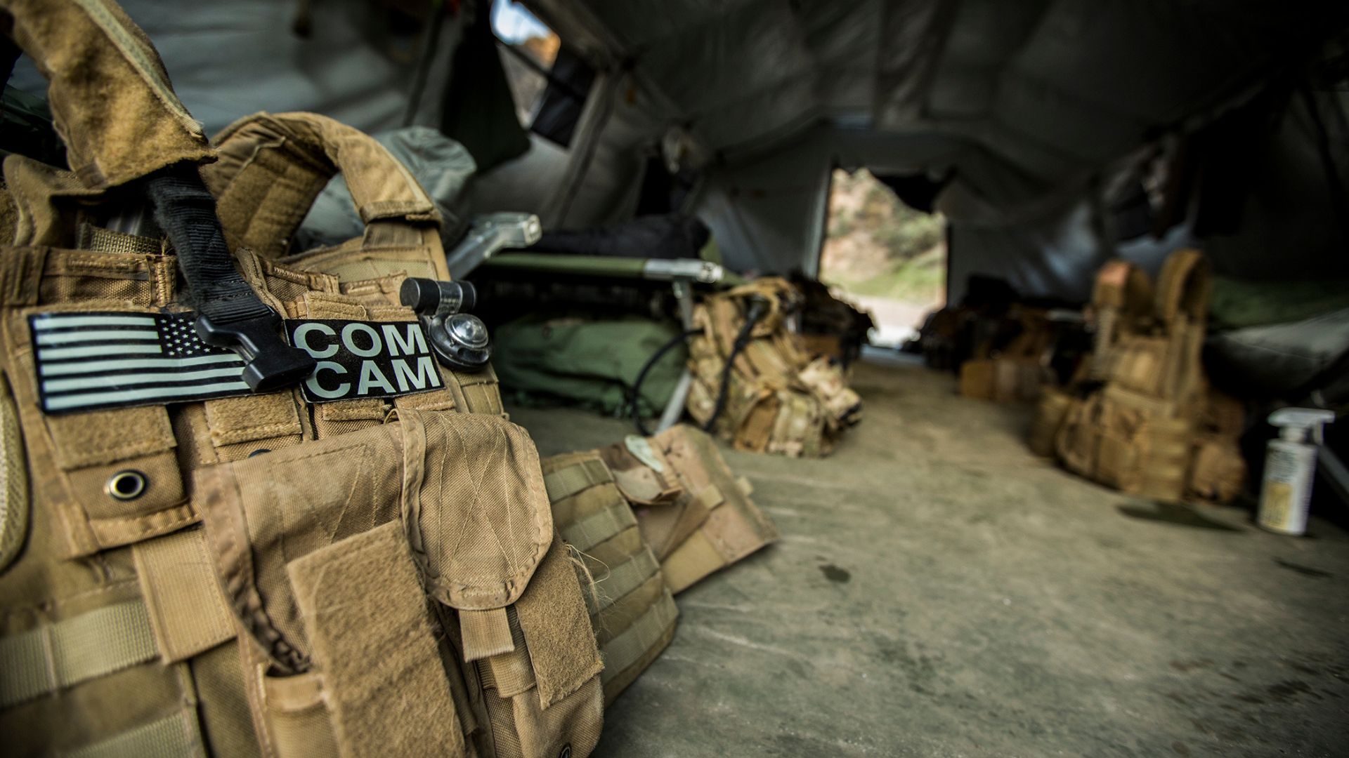 ComCam plate carrier