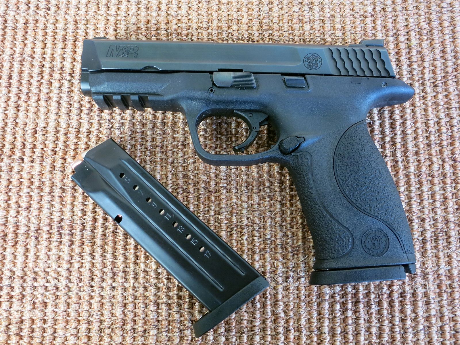 Smith & Wesson M&P 9