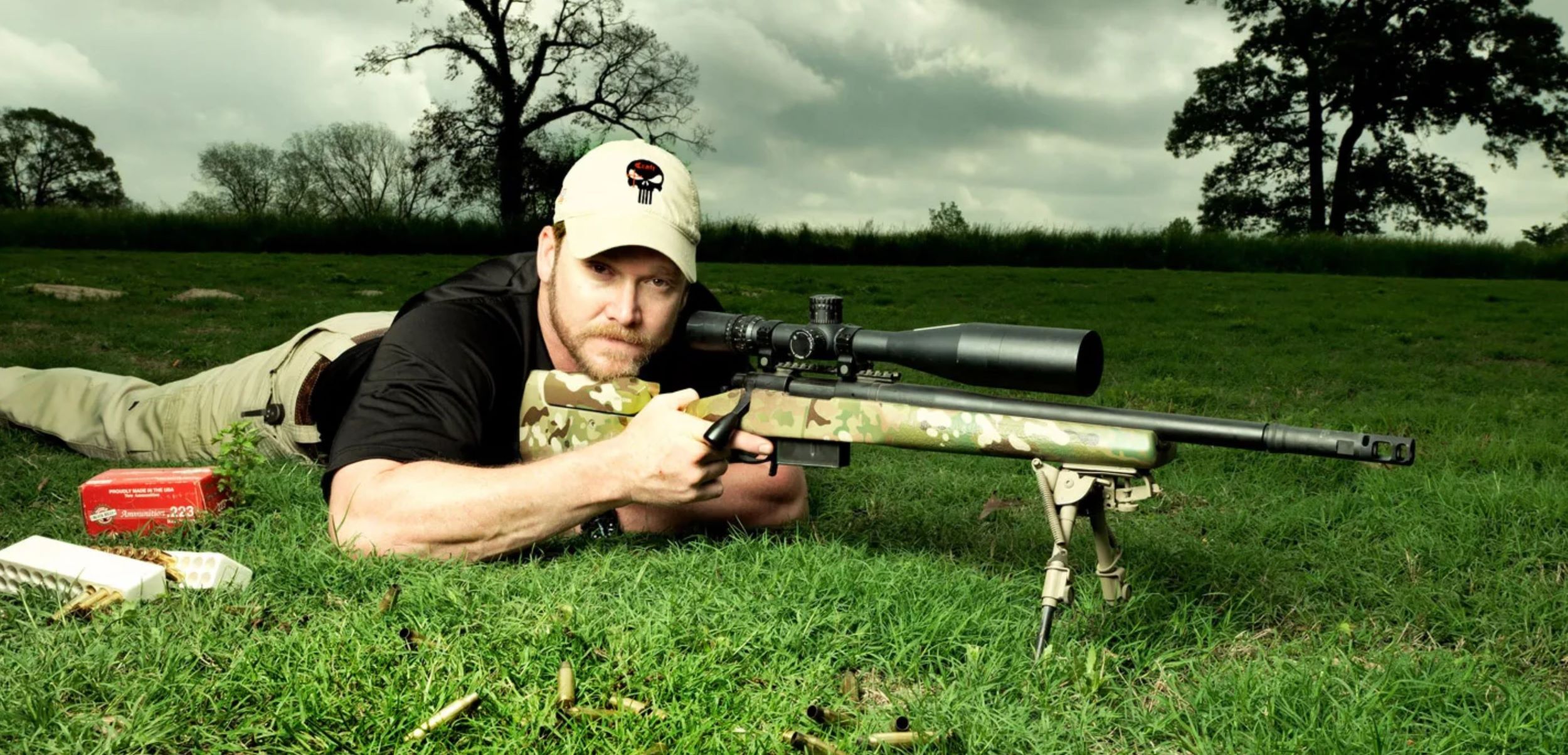 Chris Kyle with weapon