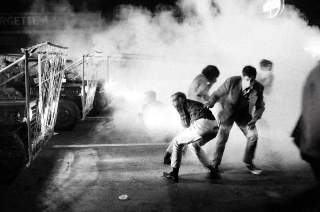 protesters gassed in Chicago, 1968
