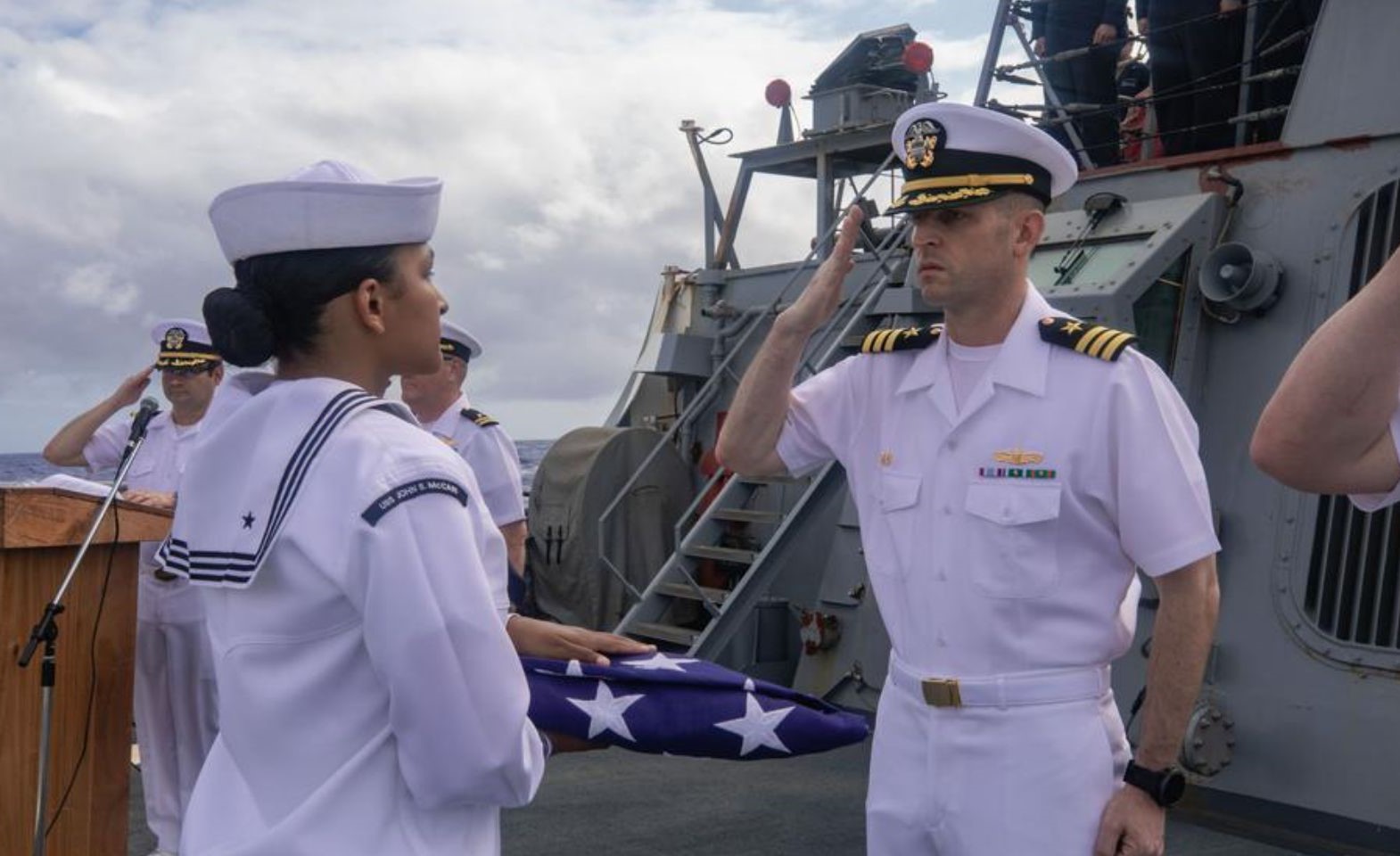 Cmdr Yaste receives colors