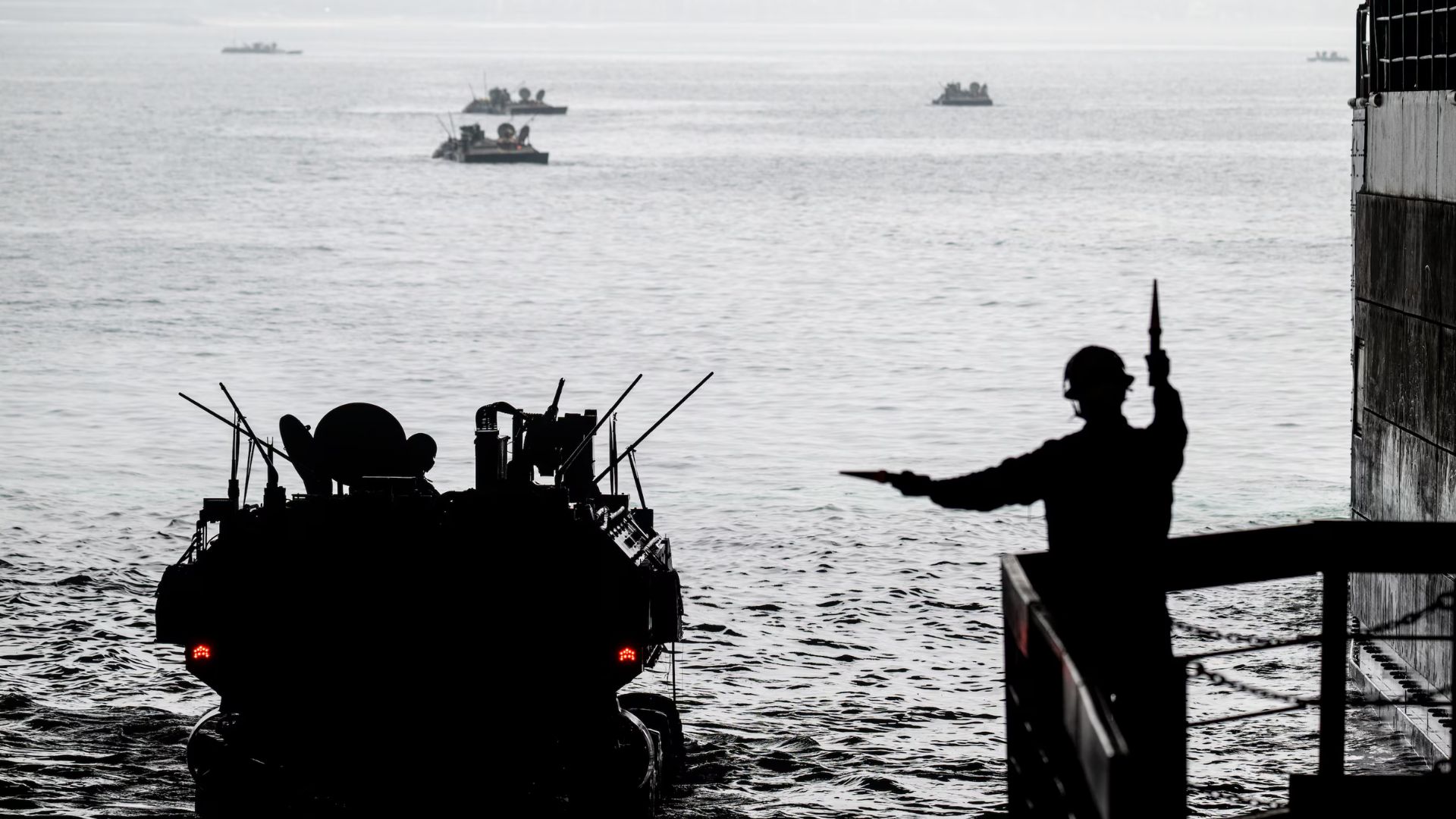 amphibious combat vehicle