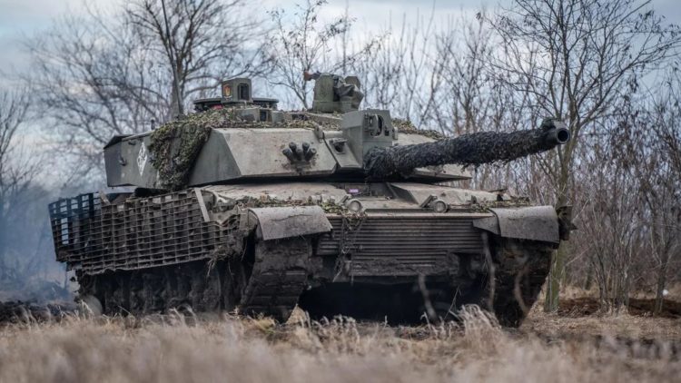 British Army Tests ‘Cope Cages’ for Challenger 2 Tanks: A New Defense Against Drone Warfare