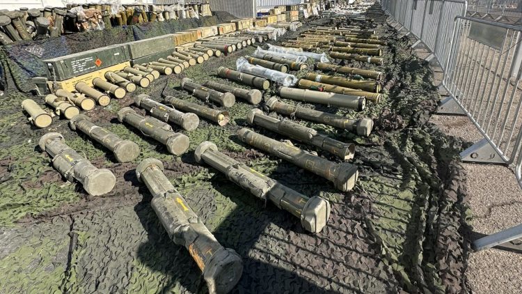 Israel Considers Sending Captured Russian Weapons to Ukraine