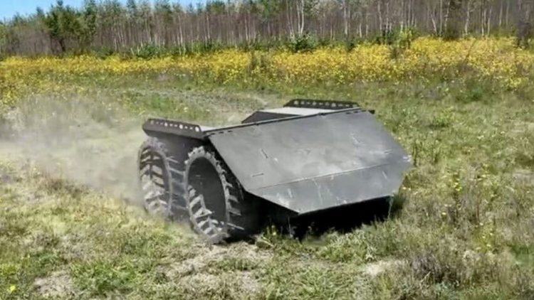 Ukraine Rolls Out “Zmiy” Unmanned Ground Vehicle to Aid Combat Operations