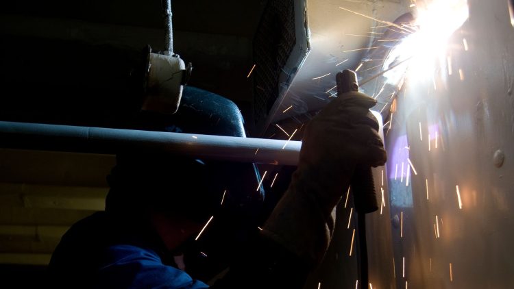 Labor Shortages Hit US Navy Shipyards, But Pay Raises Could Fix the Problem: Experts