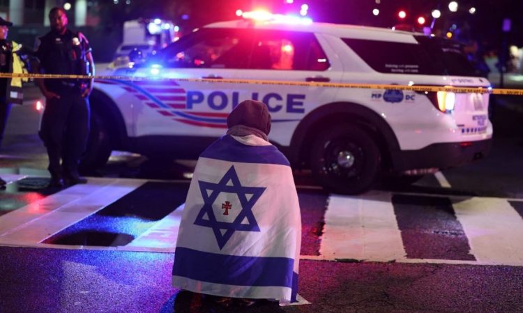 Two Israeli Embassy Staff Gunned Down Outside Jewish Museum in Washington, DC