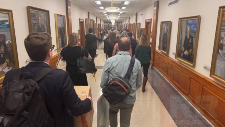 Morning Brief: Reporters Walk Out of Pentagon Over New Restrictions, Israel Receives Two More Hostage Bodies