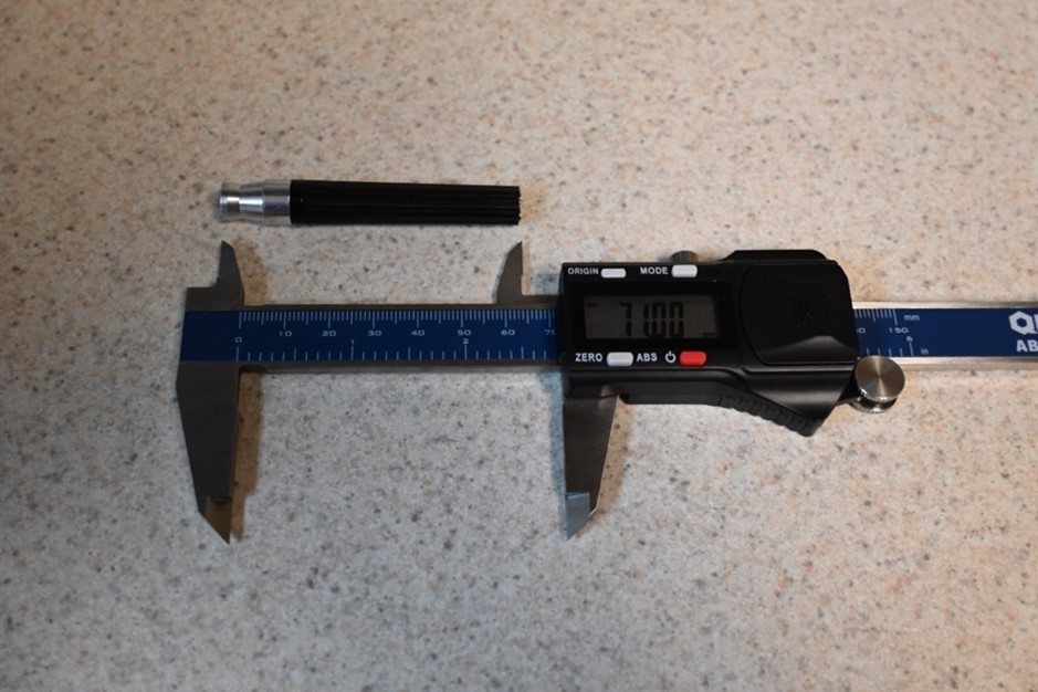 Measuring the handle.