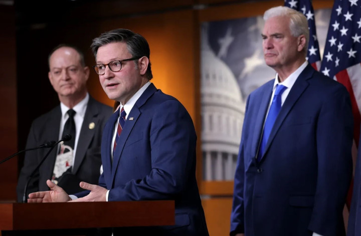 Evening Brief: Israel Returns Bodies to Hamas, Senate Blocks Funding Bill, Homan Outlines Drawdown of ICE Agents