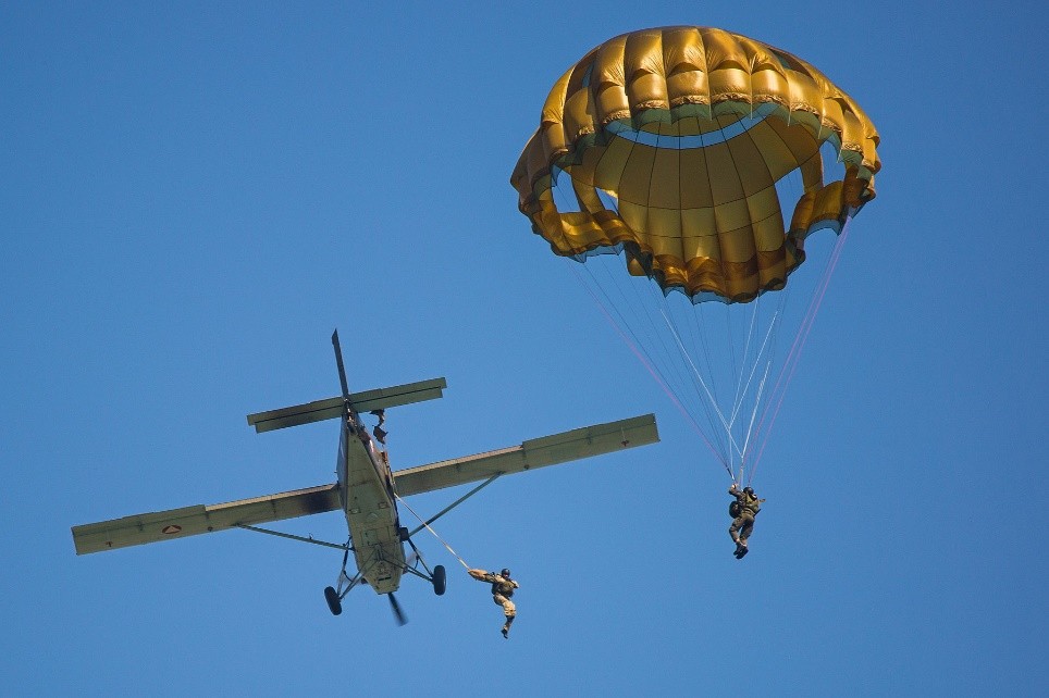 parachute training