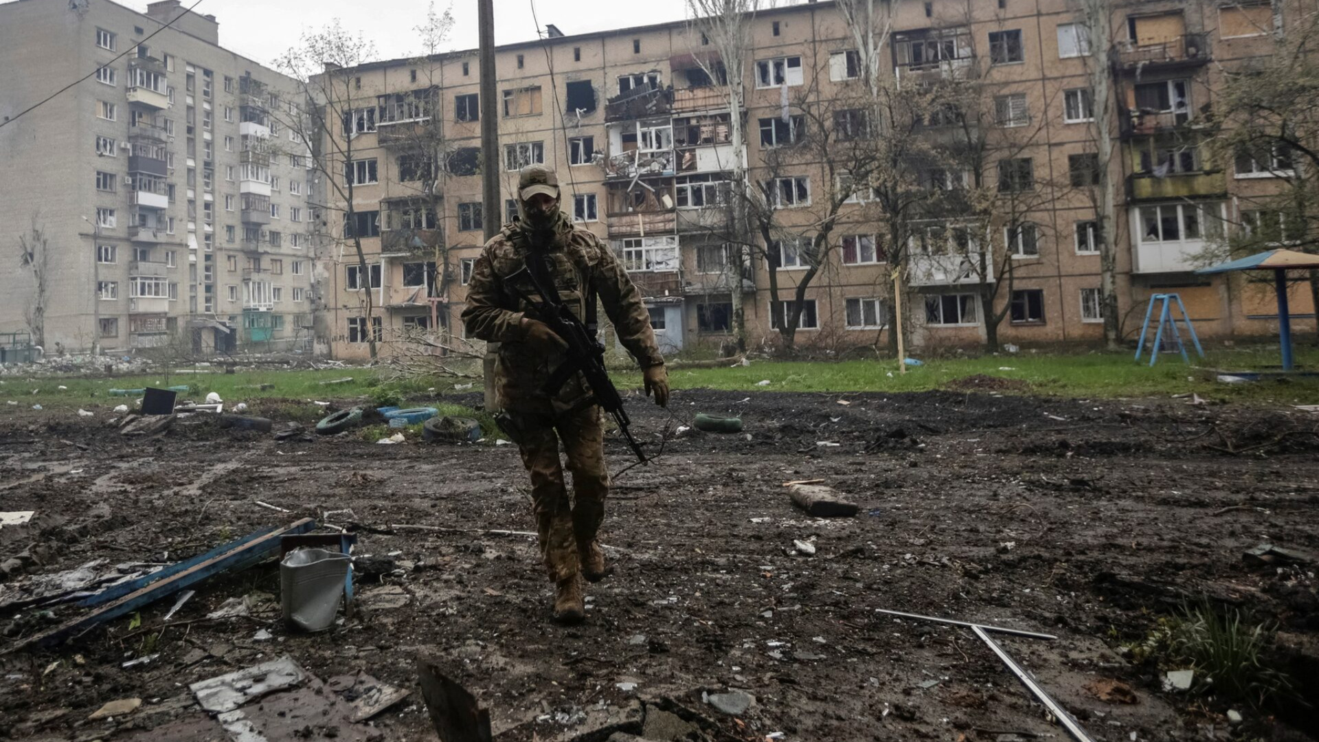 destroyed Ukrainian city