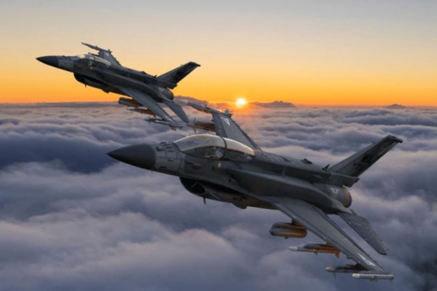 Evening Brief: High Court Kills Trump Tariffs as U.S. Eyes Iran Strikes and Jets Clash Near Korea